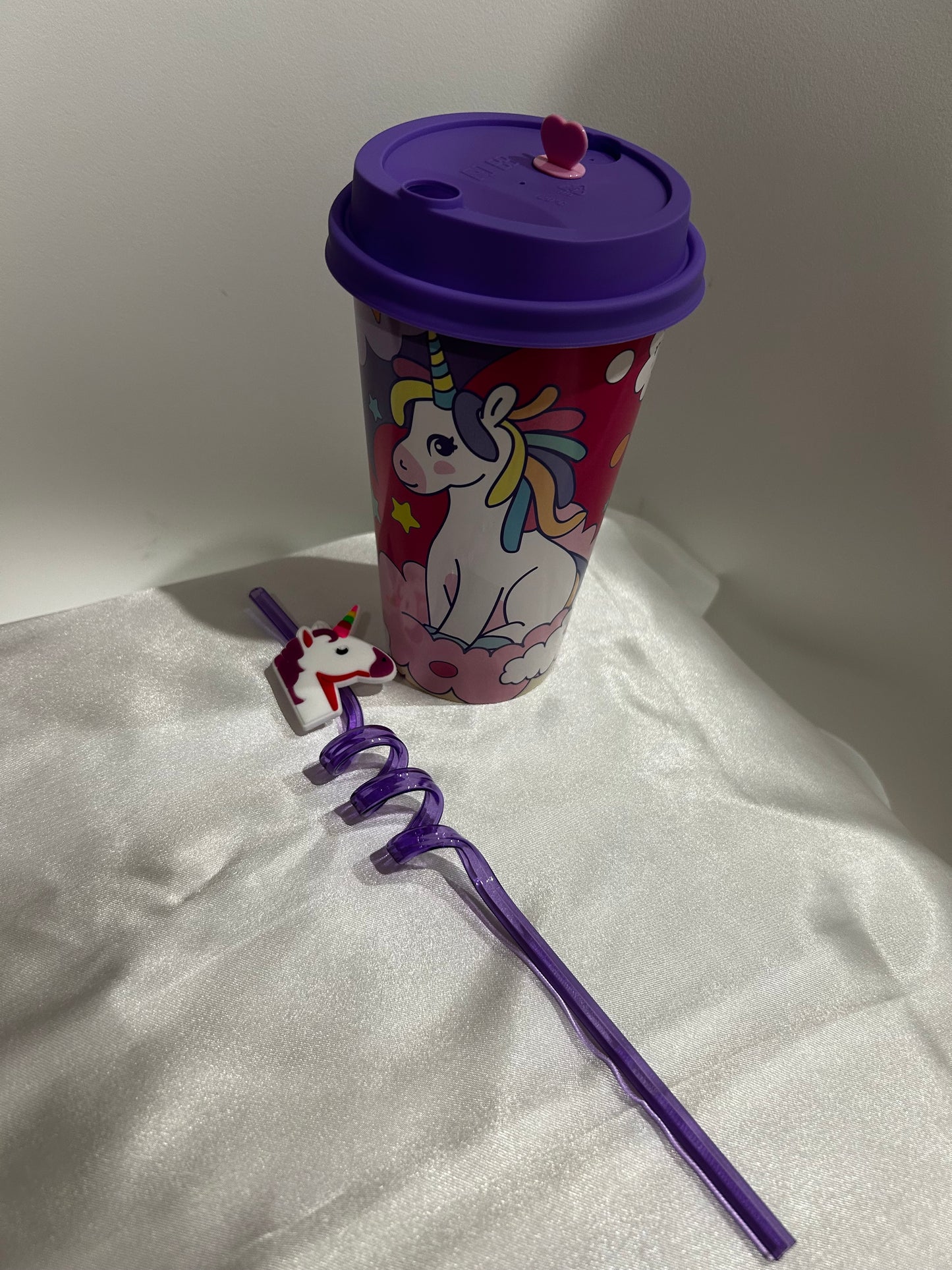 Gobelet réutilisable avec couvercle + paille enfant