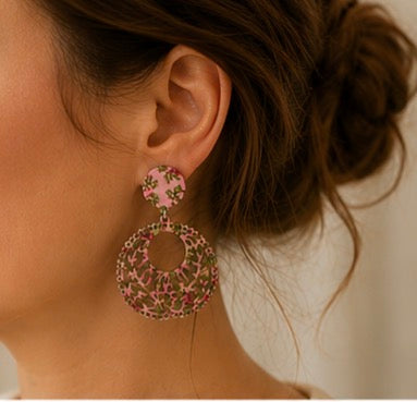 Boucles d’Oreilles Bohème Fleuries – Pendantes Élégantes & Colorées ✨